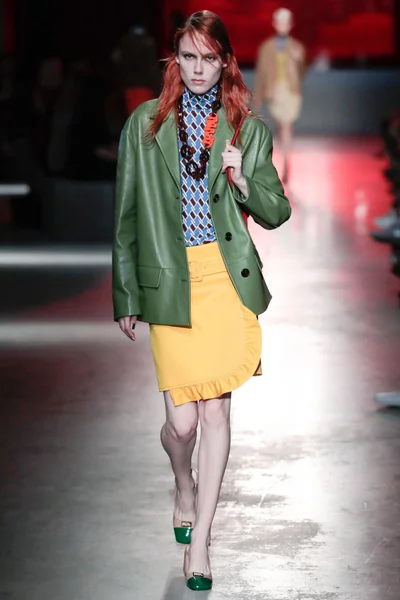 Look 24